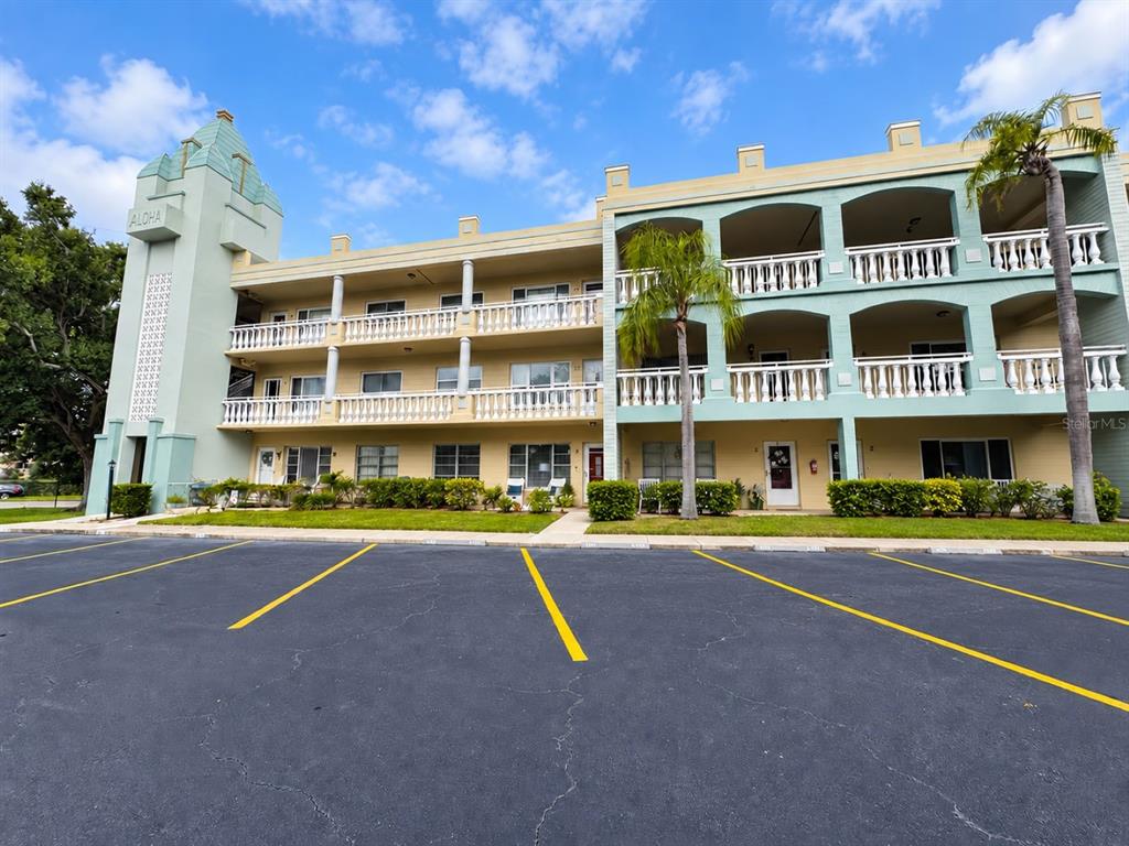 Property for sale at 2330 ECUADORIAN WAY UNIT 32, CLEARWATER, FL, 33763