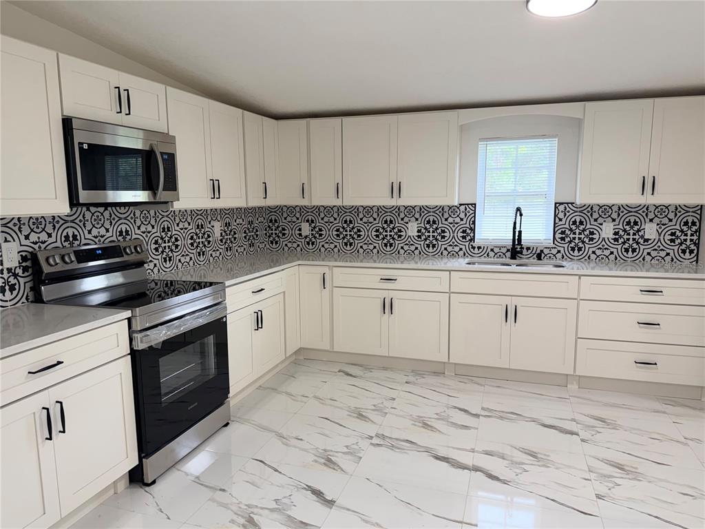 Property for sale at 1602 S TANNER ROAD, ORLANDO, FL, 32833