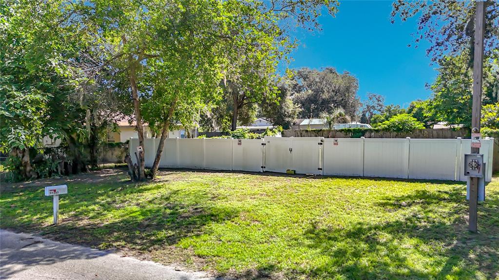 Property for sale at 11707 CARVER ST, THONOTOSASSA, FL, 33592