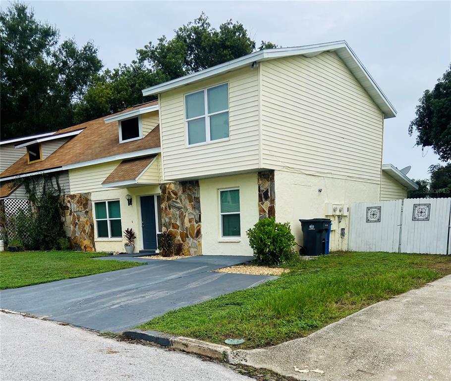 Property for sale at 721 GASPARINO COURT, SEFFNER, FL, 33584