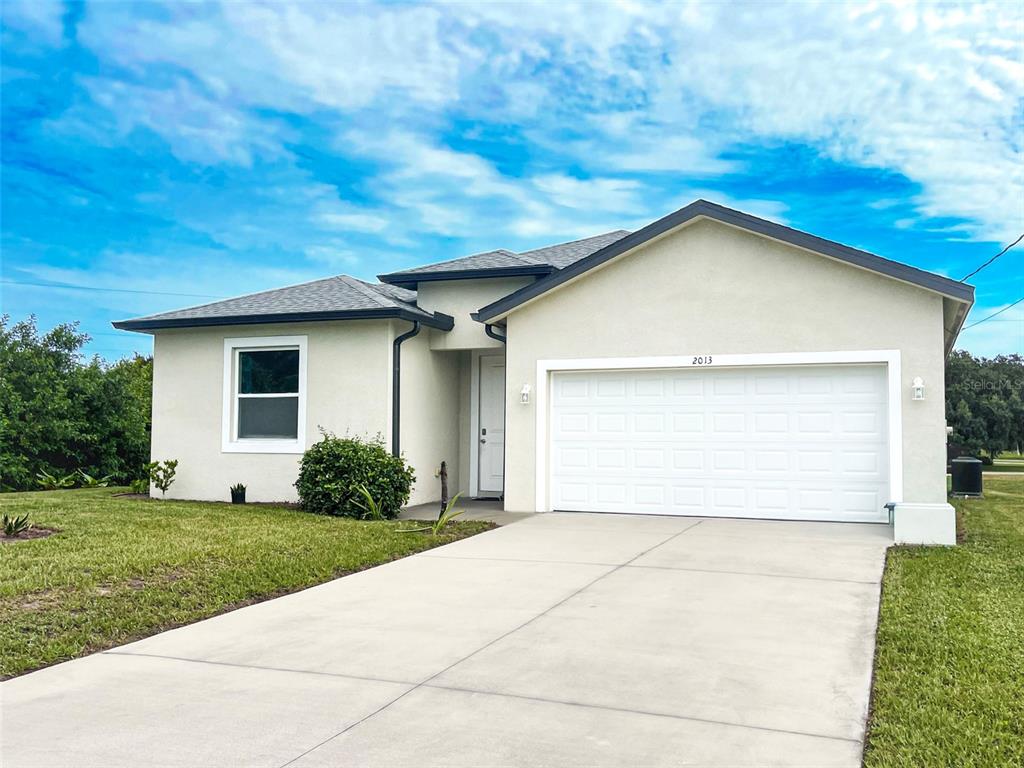 Property for sale at 2013 ODESSA CIRCLE, LABELLE, FL, 33935
