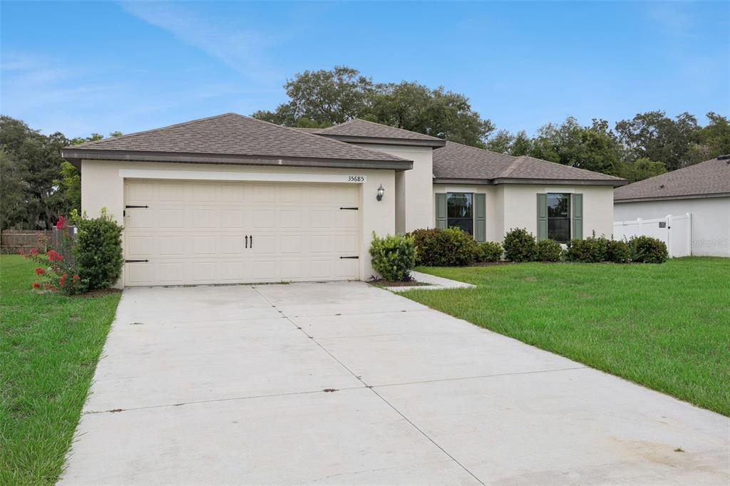 Property for sale at 35685 ROSE MOSS AVENUE, LEESBURG, FL, 34788