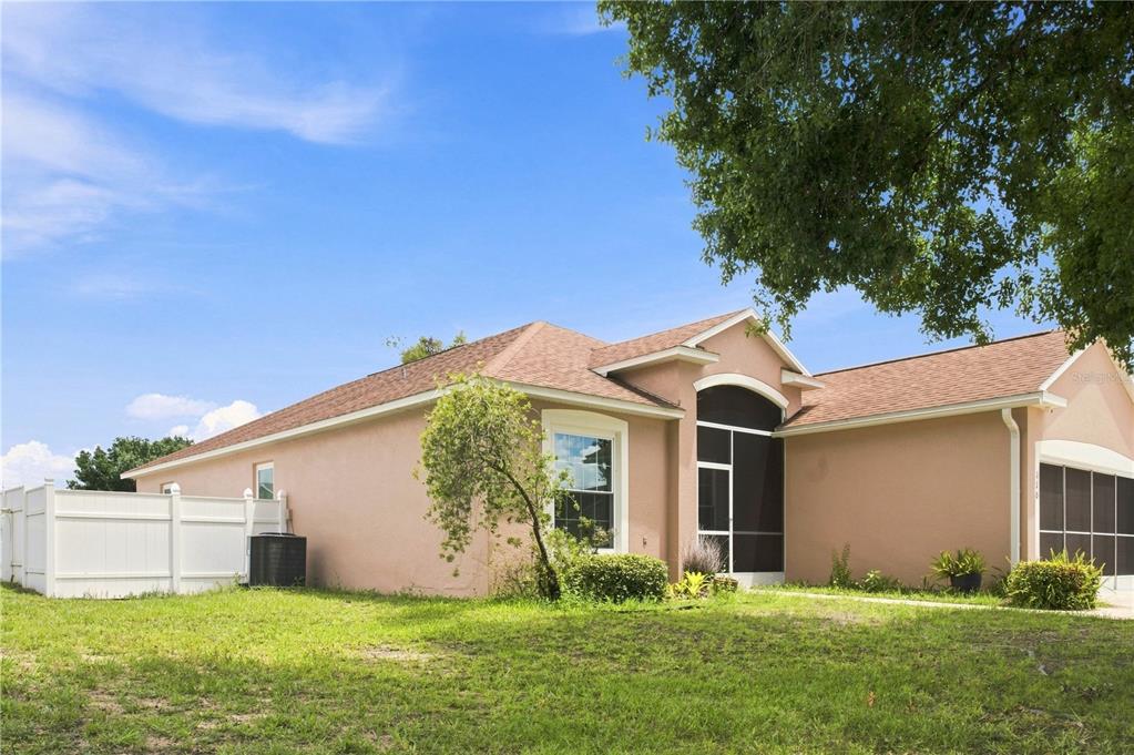 Property for sale at 110 KNOLLWOOD DRIVE, DAVENPORT, FL, 33837