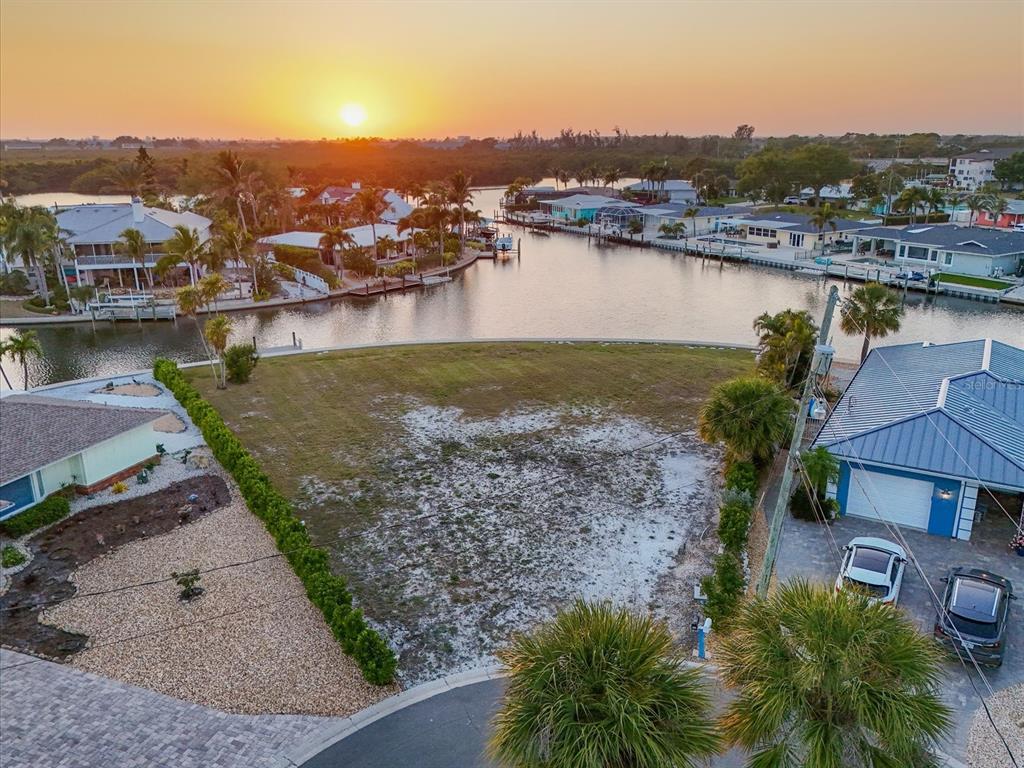 Property for sale at 10412 KINGFISHER ROAD W, BRADENTON, FL, 34209