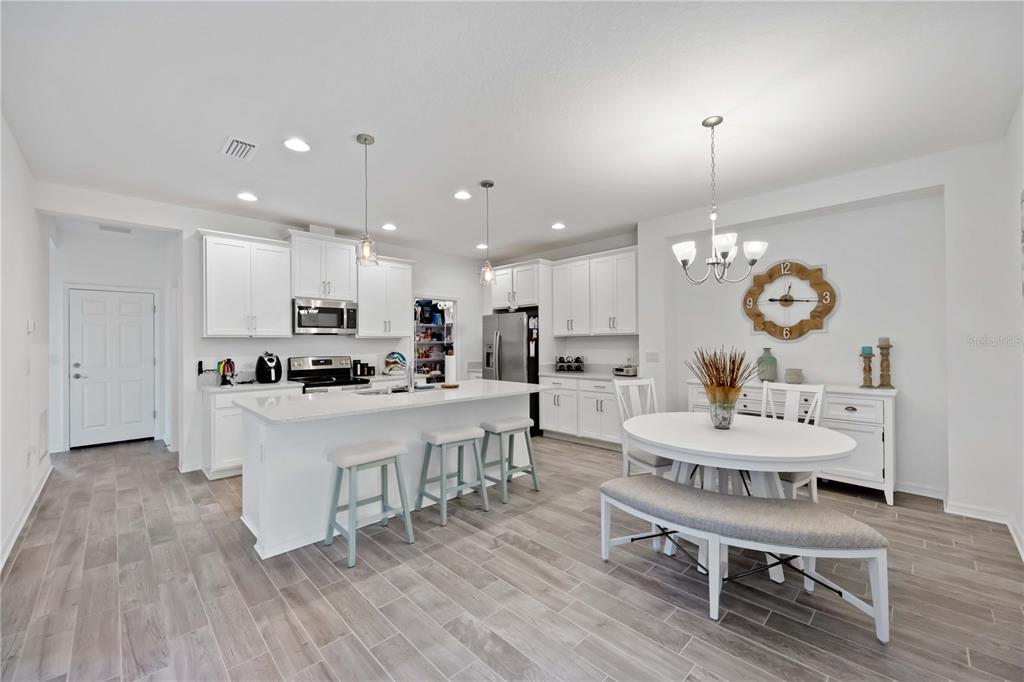 Property for sale at 6081 AMBERLY DRIVE, BRADENTON, FL, 34208