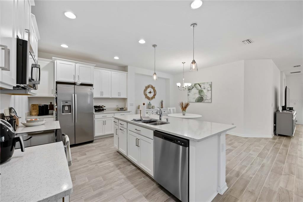 Property for sale at 6081 AMBERLY DRIVE, BRADENTON, FL, 34208
