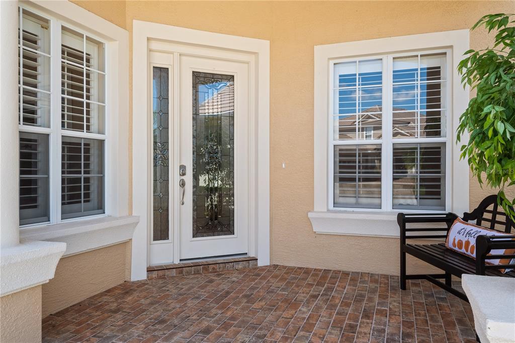 Let's check out this beautifully maintained Wyndham plan home in Phase II of Laurel Glen.