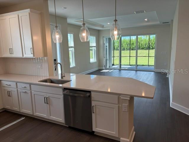 7532 Moonbeam Avenue ~ Ready Now!