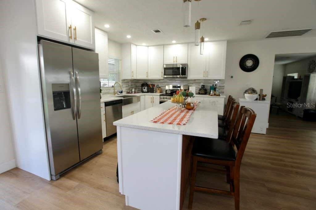 Property for sale at 815 BISHOP PLACE, SEFFNER, FL, 33584