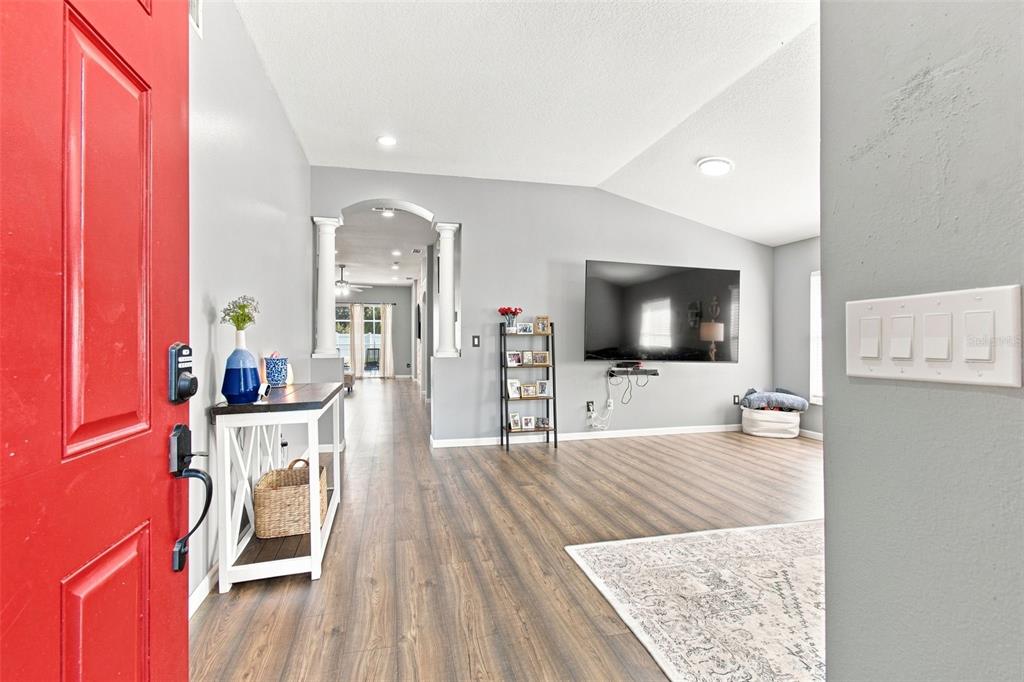 Property for sale at 9710 WHITE BARN WAY, RIVERVIEW, FL, 33569