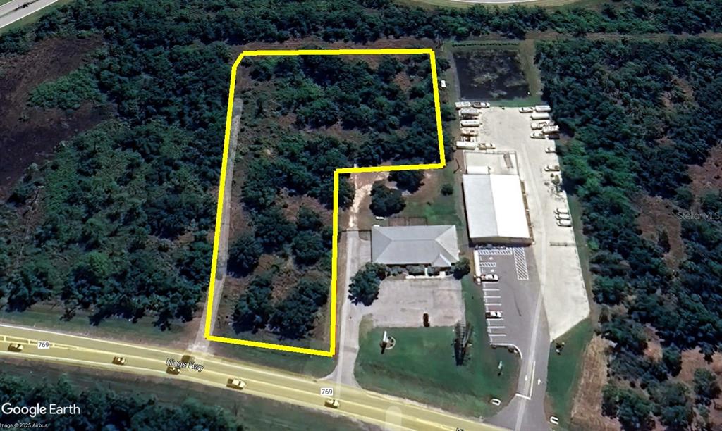 Property for sale at 12280 SW COUNTY ROAD 769, LAKE SUZY, FL, 34269