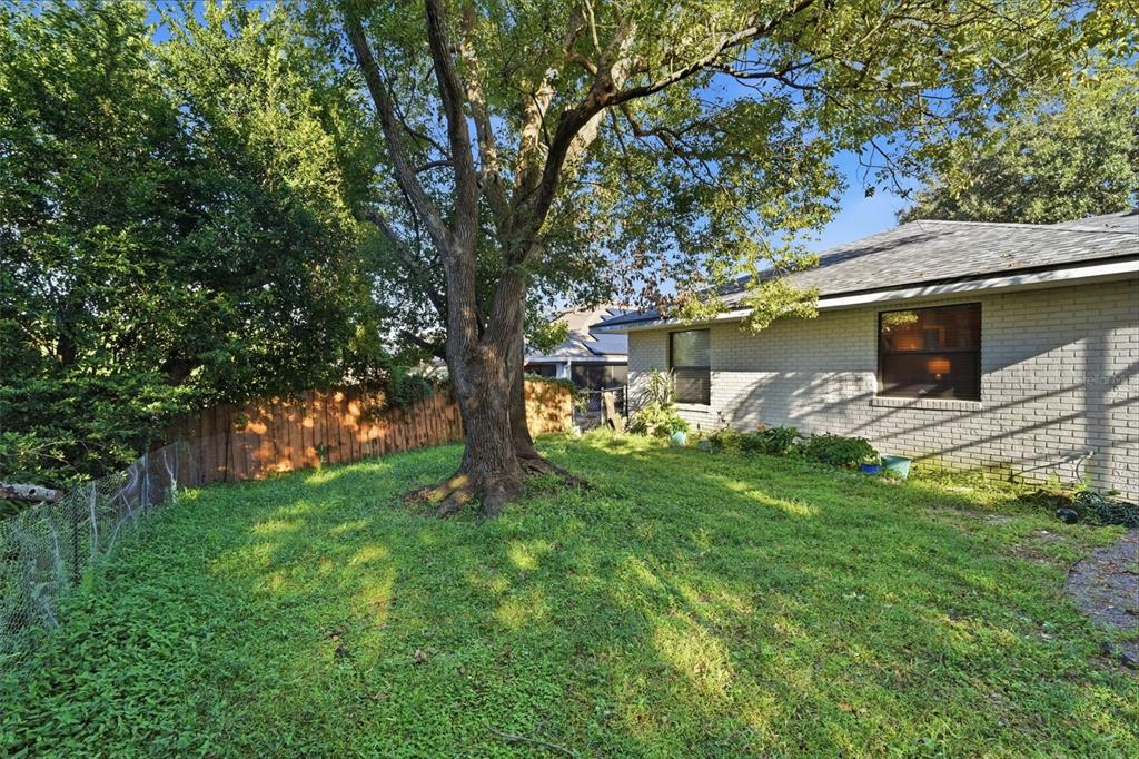 Property for sale at 1626 W AKRON DRIVE, DELTONA, FL, 32725