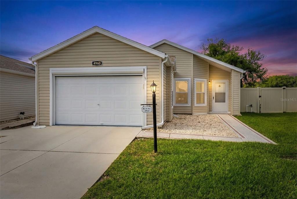 Property for sale at 4960 HERON RUN CIRCLE, LEESBURG, FL, 34748