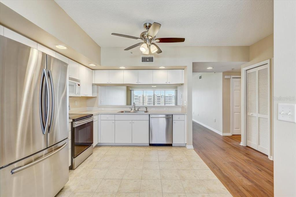 Property for sale at 1200 COUNTRY CLUB DRIVE UNIT 3405, LARGO, FL, 33771