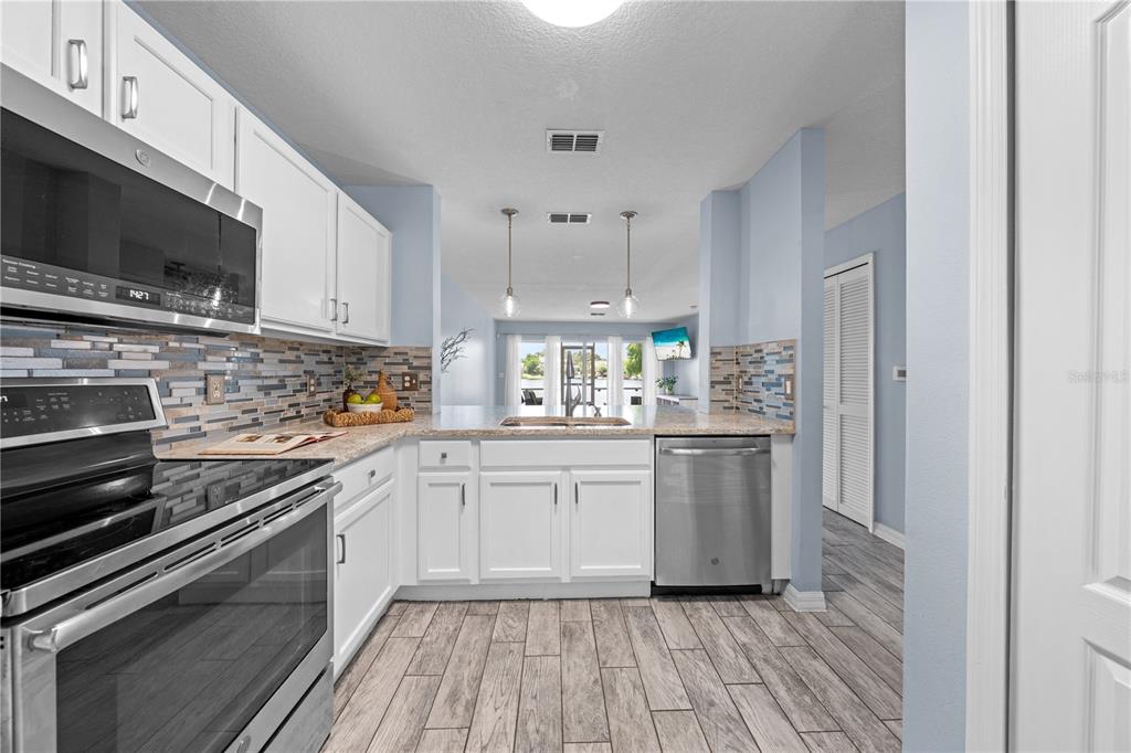 Property for sale at 2705 EMERALD LAKE CT UNIT 2705, KISSIMMEE, FL, 34744