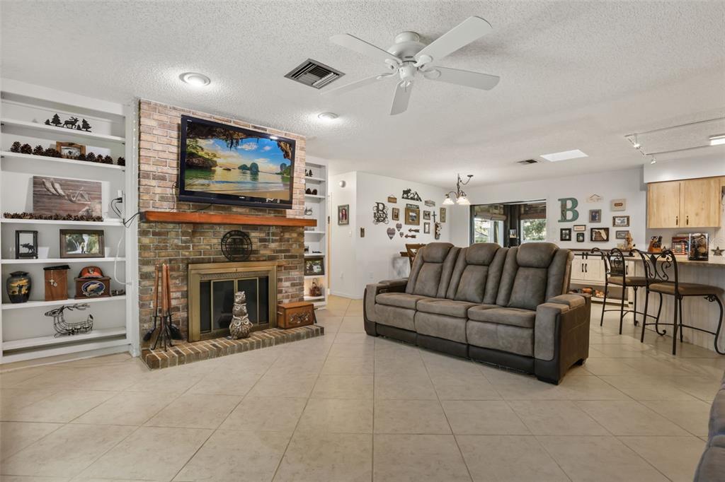 Property for sale at 1080 FOREST DRIVE, TAVARES, FL, 32778