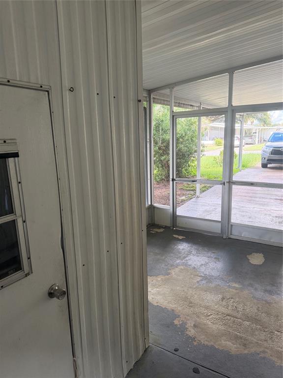 Property for sale at 816 BEECHWOOD AVENUE, LADY LAKE, FL, 32159
