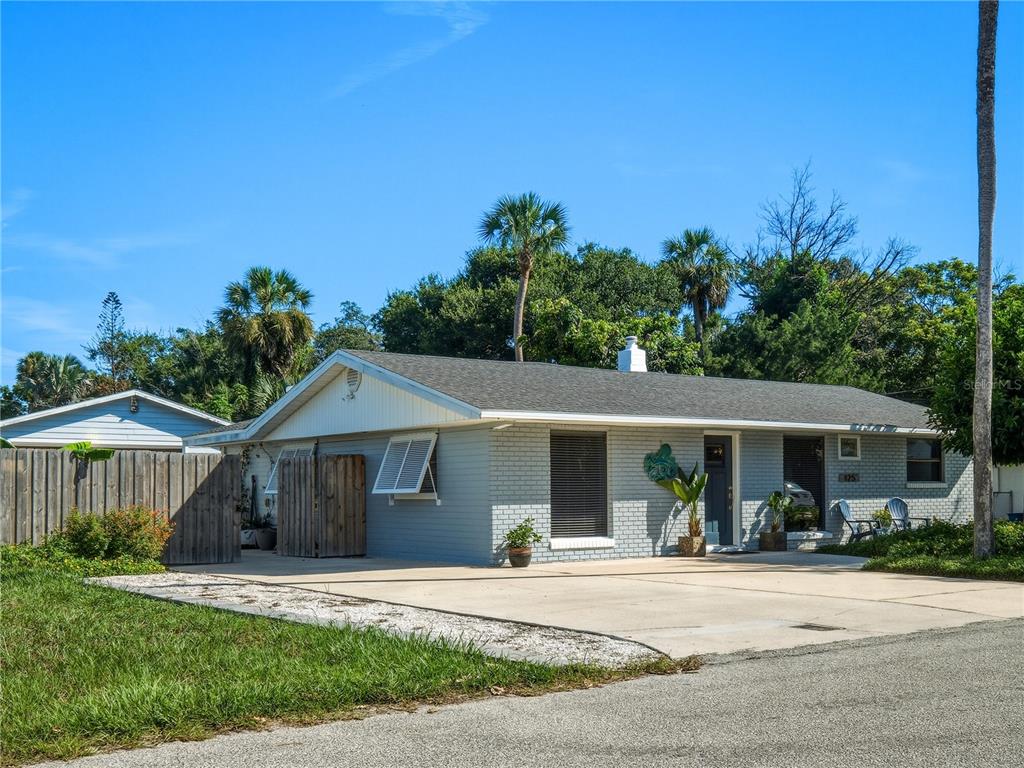 Property for sale at 125 DIXWOOD AVENUE, EDGEWATER, FL, 32132