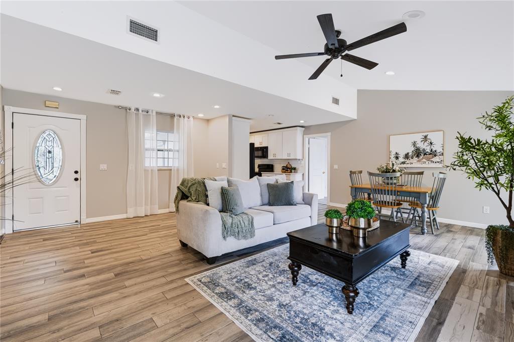 Property for sale at 821 NOCTURNE DRIVE, CHULUOTA, FL, 32766