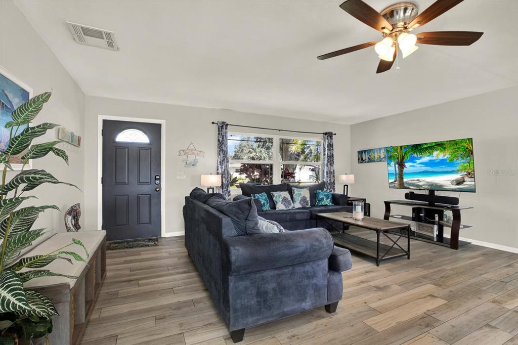 Property for sale at 1669 CAMBRIDGE DRIVE, CLEARWATER, FL, 33756