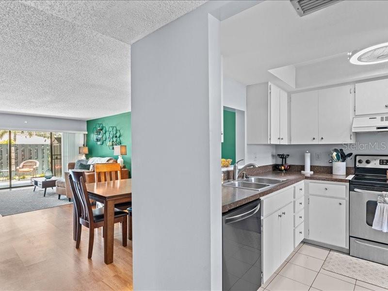 Property for sale at 7364 CLOISTER DRIVE UNIT 7364, SARASOTA, FL, 34231