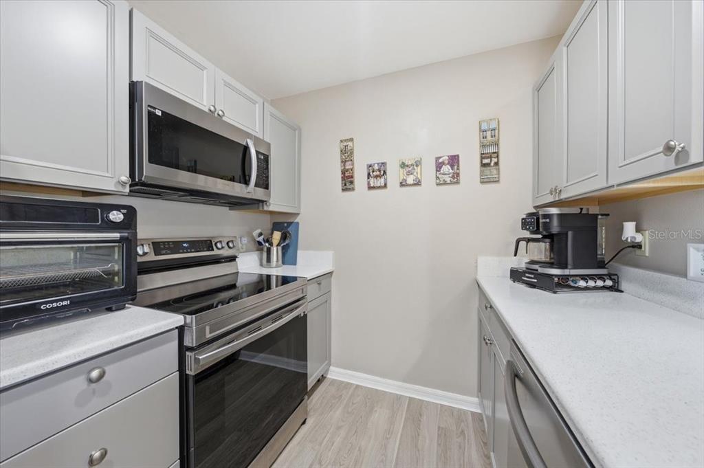Property for sale at 5503 67TH AVENUE N UNIT 18, PINELLAS PARK, FL, 33781
