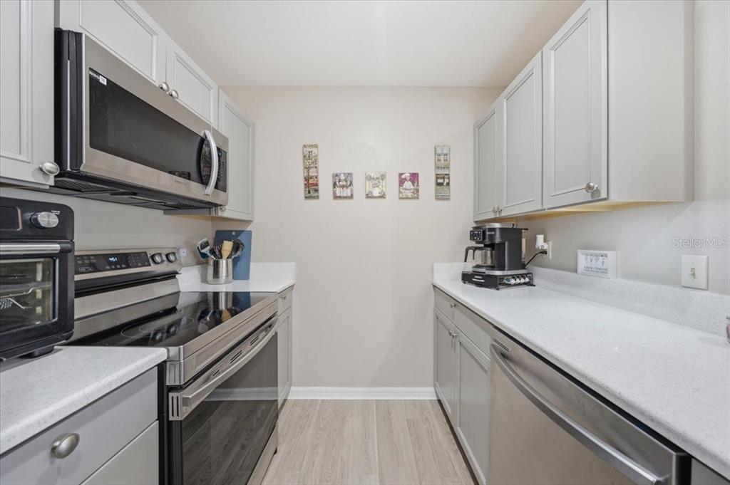 Property for sale at 5503 67TH AVENUE N UNIT 18, PINELLAS PARK, FL, 33781