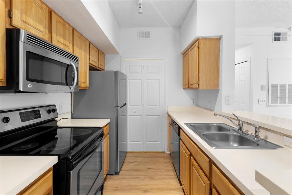 Property for sale at 13037 MULBERRY PARK DRIVE UNIT 529, ORLANDO, FL, 32821