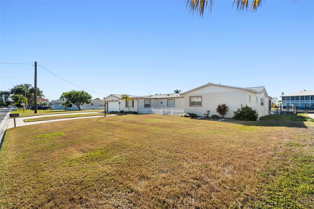 Property for sale at 5003 COMMONWEALTH ROAD, PALMETTO, FL, 34221