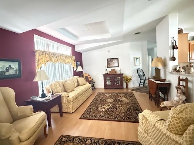 ENTRY/SUNROOM