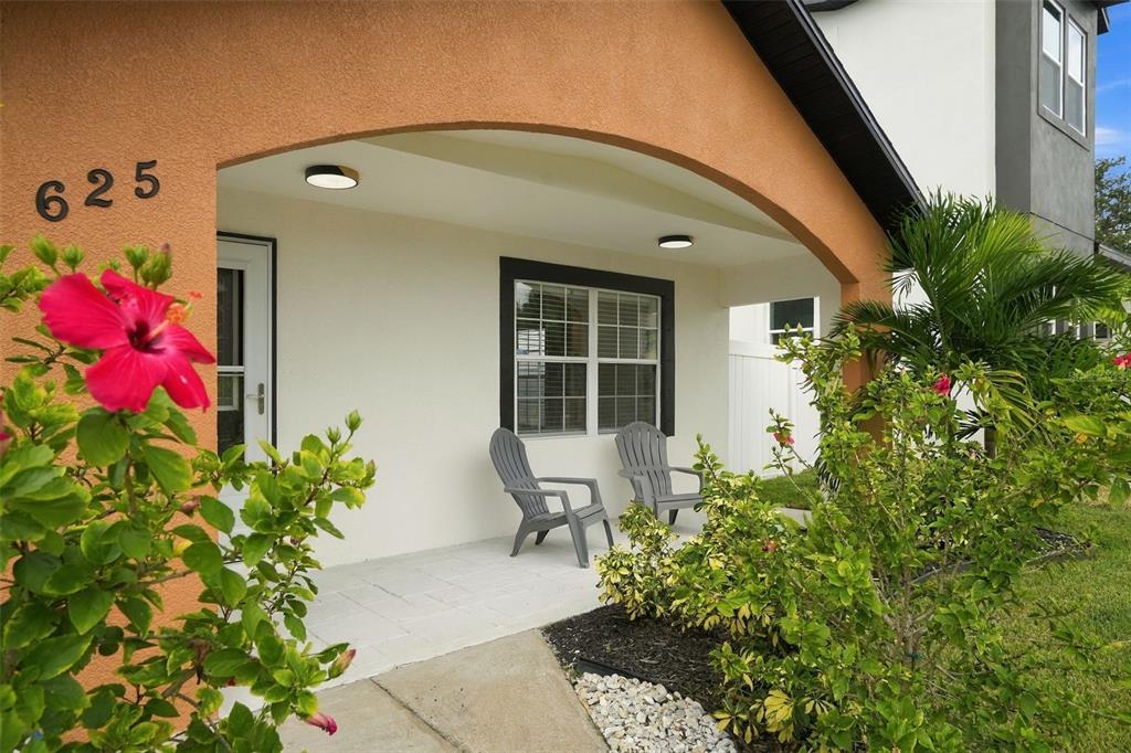 Covered front porch.