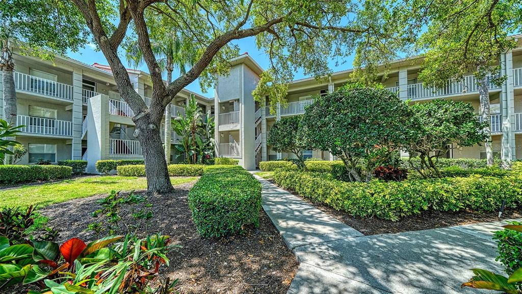 Property for sale at 9330 CLUBSIDE CIRCLE UNIT 3202, SARASOTA, FL, 34238