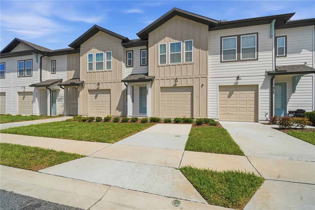 Property for sale at 832 LONGBOAT DRIVE, DAVENPORT, FL, 33896