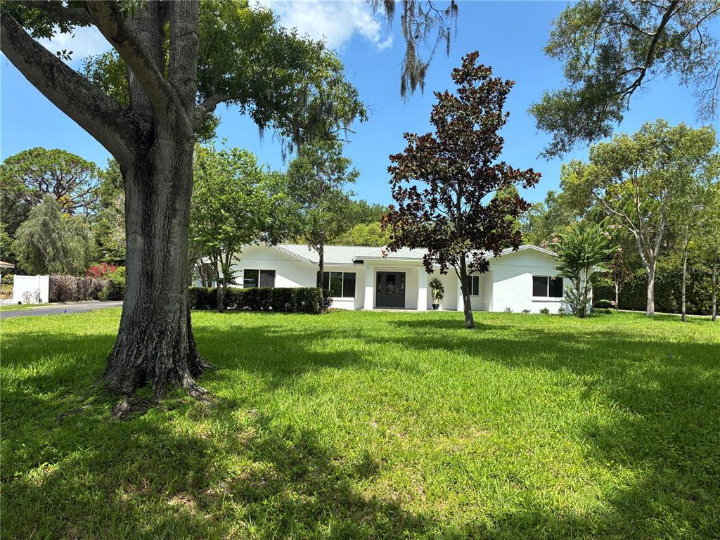 Property for sale at 1646 ROBIN HOOD LANE, CLEARWATER, FL, 33764