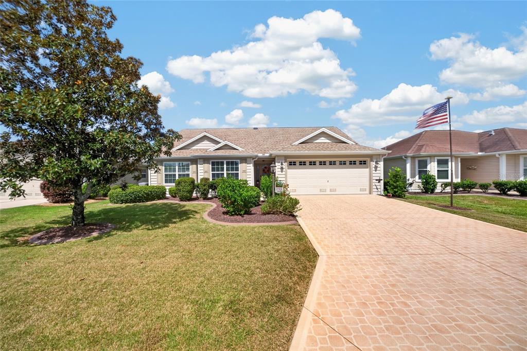 Property for sale at 1648 PENNECAMP DRIVE, THE VILLAGES, FL, 32162