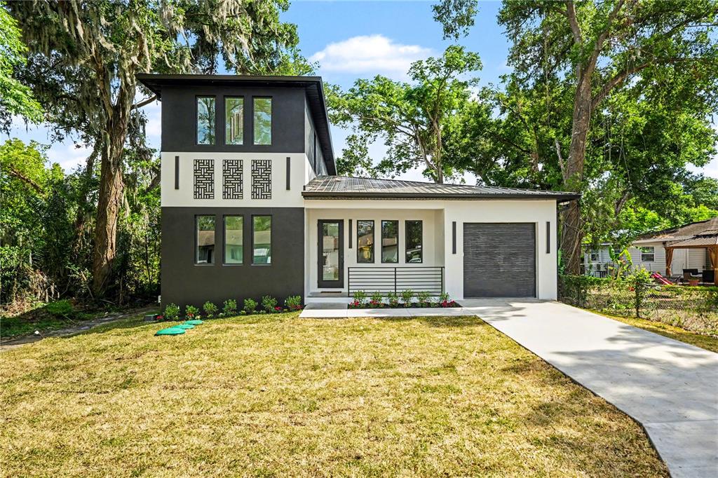 Property for sale at 105 GARLAND AVENUE, SEFFNER, FL, 33584