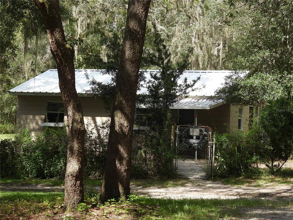 House, metal roof, front porch
