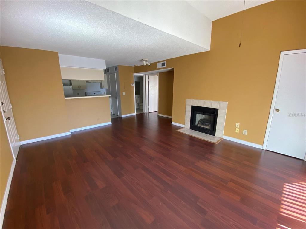 Property for sale at 320 FORESTWAY CIRCLE UNIT 307, ALTAMONTE SPRINGS, FL, 32701