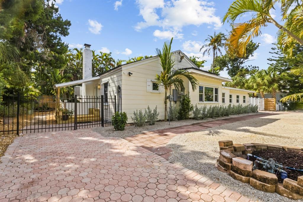 Property for sale at 760 LONGBOAT COURT, LONGBOAT KEY, FL, 34228