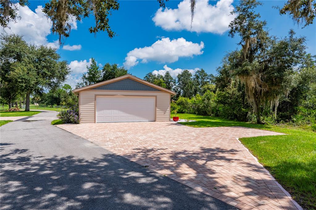 Detached Garage