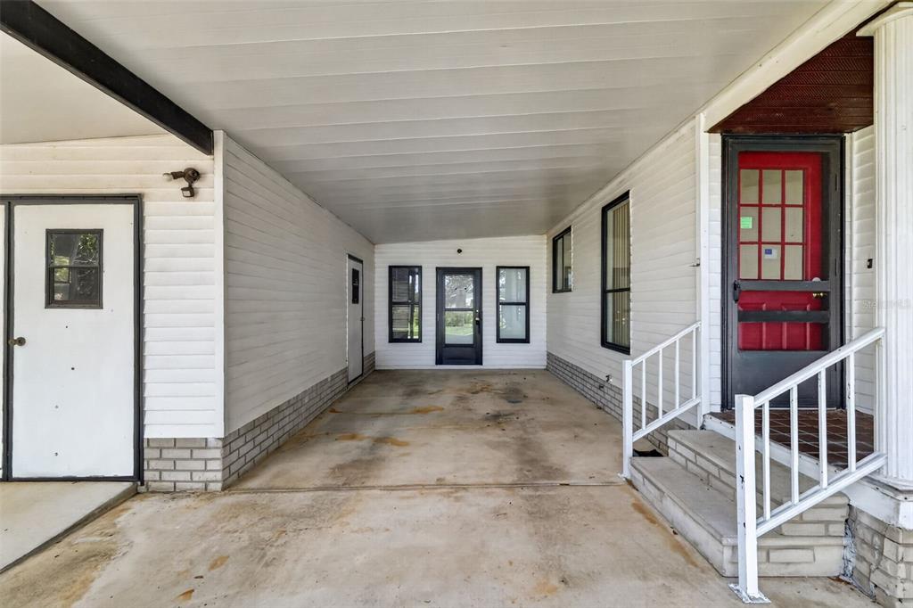 Property for sale at 1625 HILTON HEAD BOULEVARD, LADY LAKE, FL, 32159