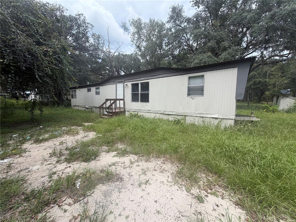 Property for sale at 205 LITTLE STAR ROAD, HAWTHORNE, FL, 32640