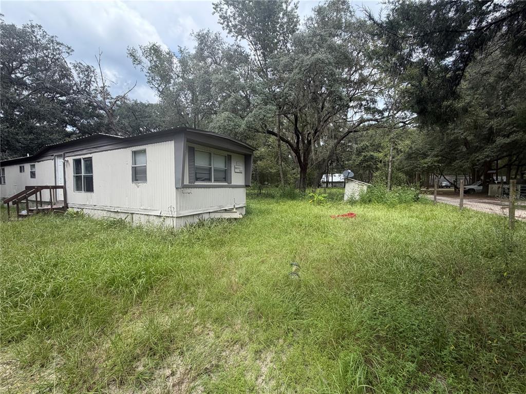 Property for sale at 205 LITTLE STAR ROAD, HAWTHORNE, FL, 32640