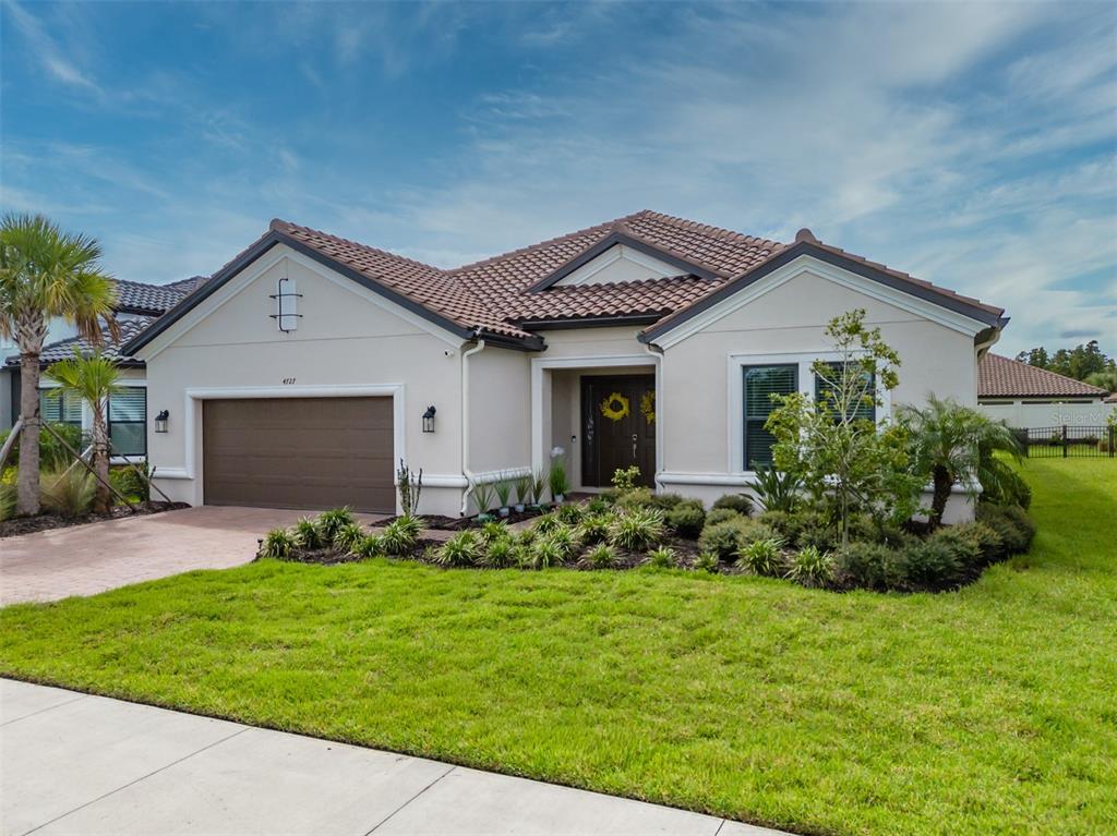 Property for sale at 4727 FRECCIA LOOP, WESLEY CHAPEL, FL, 33543