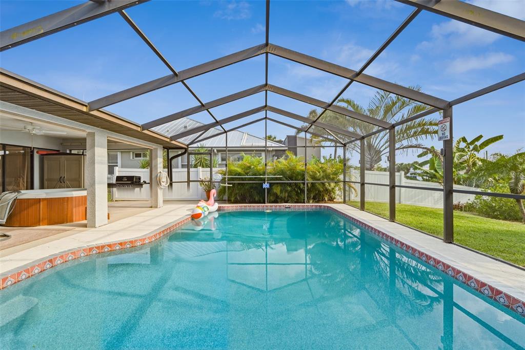 Beautifull oversized pool
