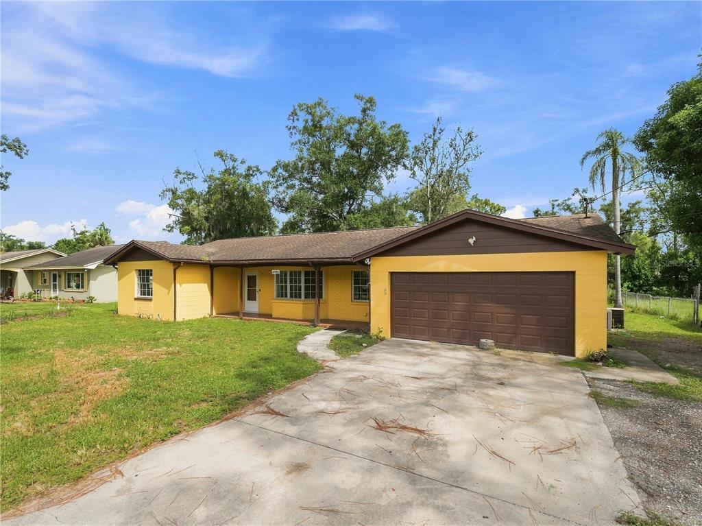 Property for sale at 8906 E LANWAY DRIVE, TAMPA, FL, 33637
