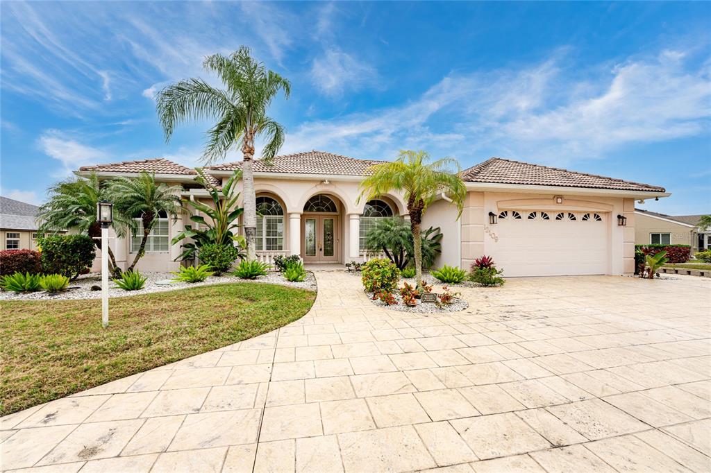 Property for sale at 12109 SW KINGSWAY CIRCLE, LAKE SUZY, FL, 34269