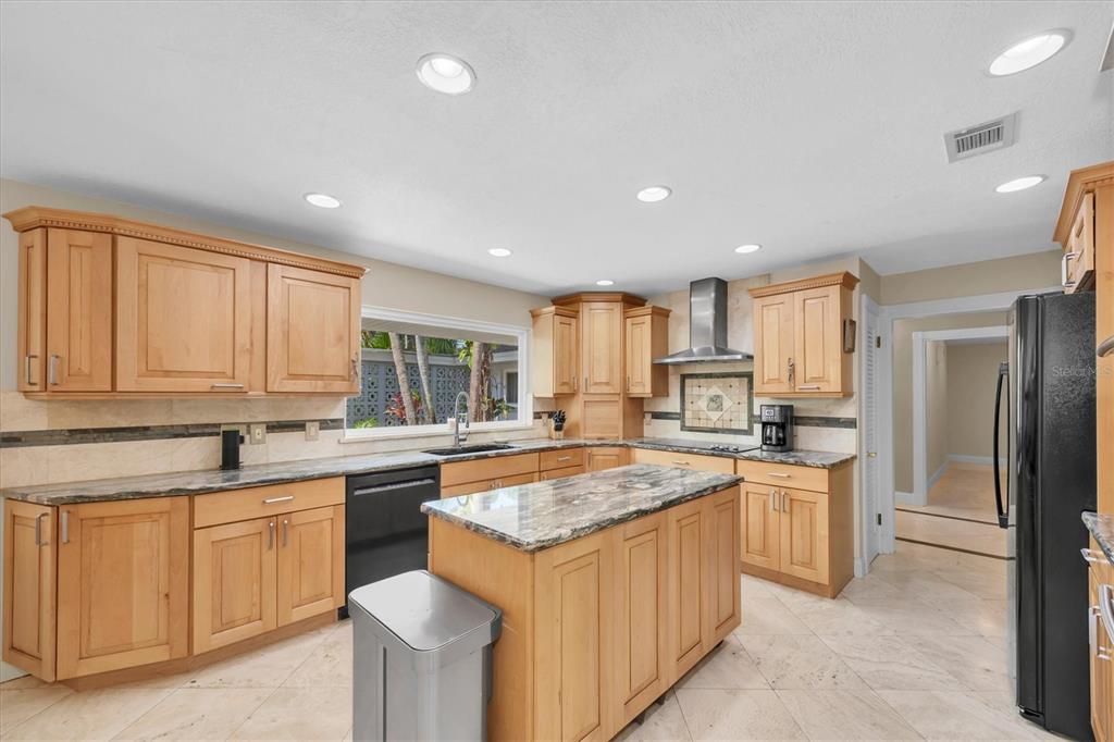 Property for sale at 1350 FAIRWAY DRIVE, DUNEDIN, FL, 34698