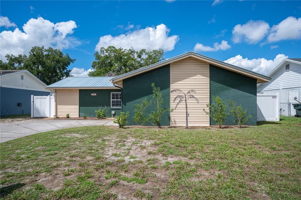 Property for sale at 2262 HONEYCOMB LANE, LAKELAND, FL, 33801