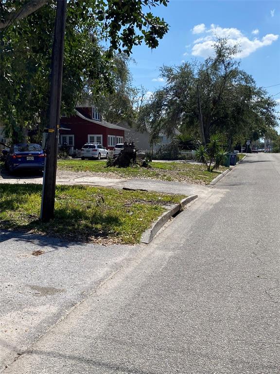 Property for sale at 518 7TH AVENUE W, PALMETTO, FL, 34221